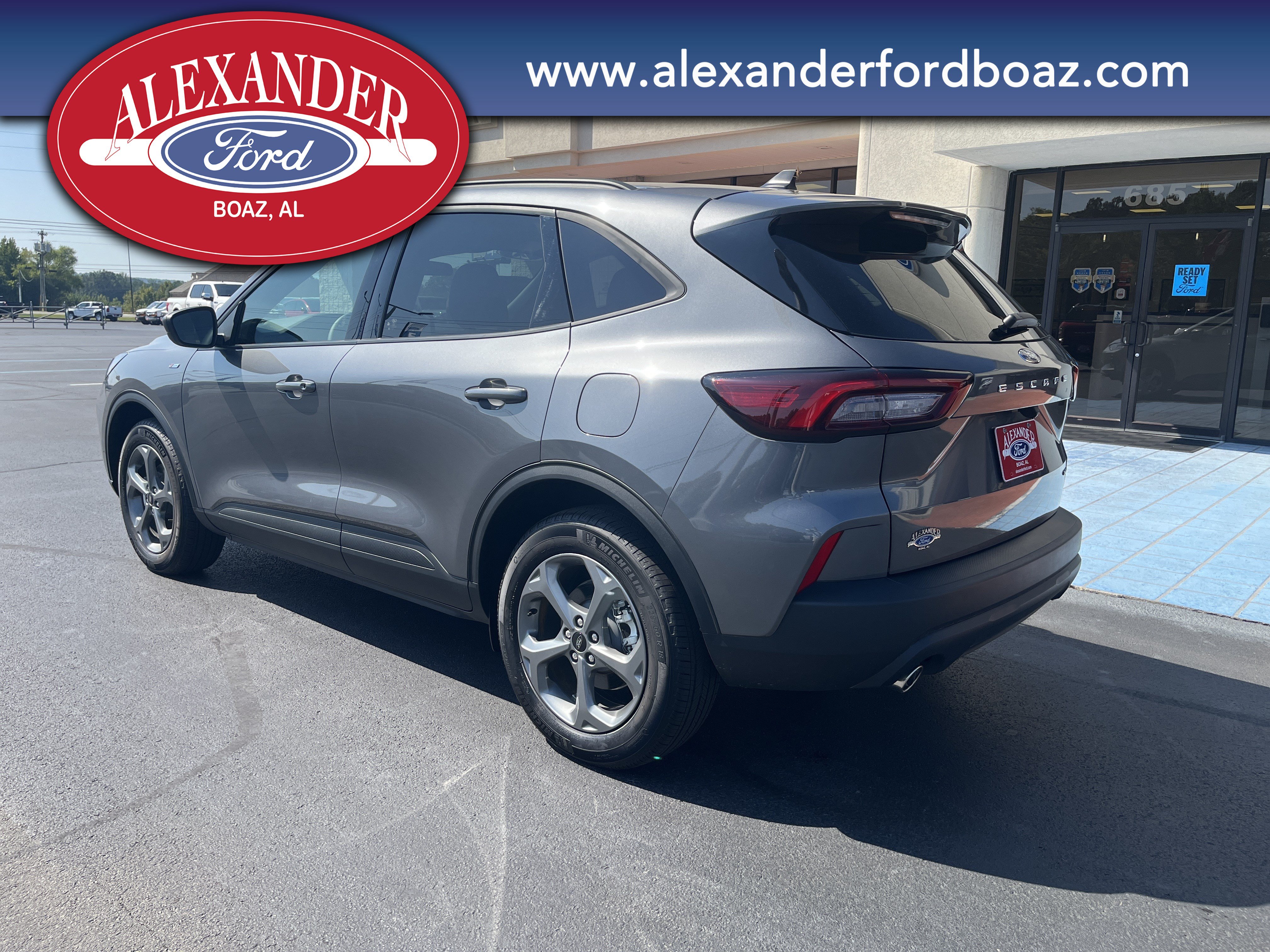 Used 2025 Ford Escape ST-Line AWD/4WD image 2