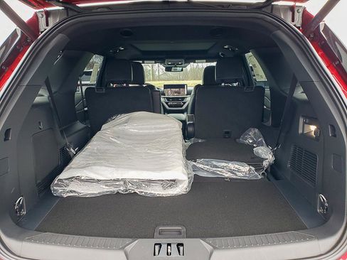 New 2026 Ford Explorer ST-Line w/ ST-Line Street Pack image 5