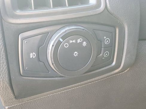 Used 2012 Ford Focus SEL image 16