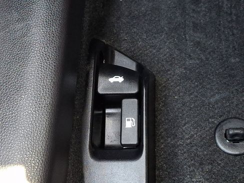 Used 2023 Toyota Corolla LE FWD image 27