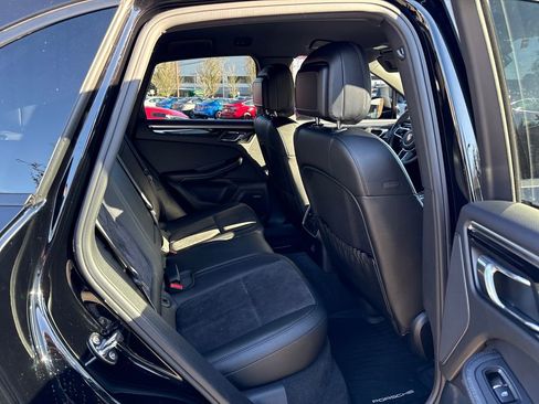 Used 2018 Porsche Macan image 11