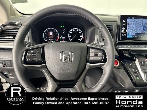 Used 2026 Honda Odyssey Touring image 11
