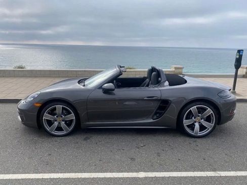 Used 2022 Porsche 718 Boxster RWD image 15