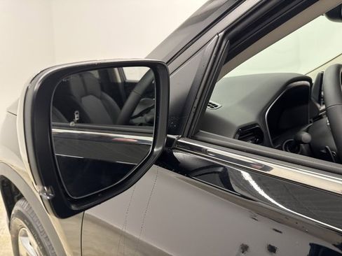 New 2025 Honda Pilot EX-L image 13