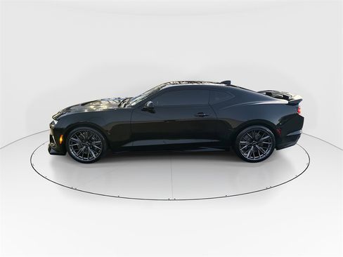 Used 2023 Chevrolet Camaro ZL1 image 5