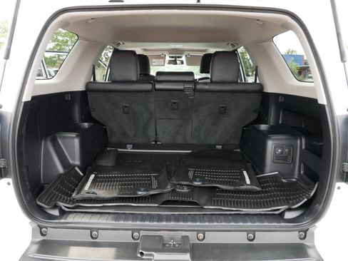 Used 2019 Toyota 4Runner TRD Off-Road Premium AWD/4WD image 18