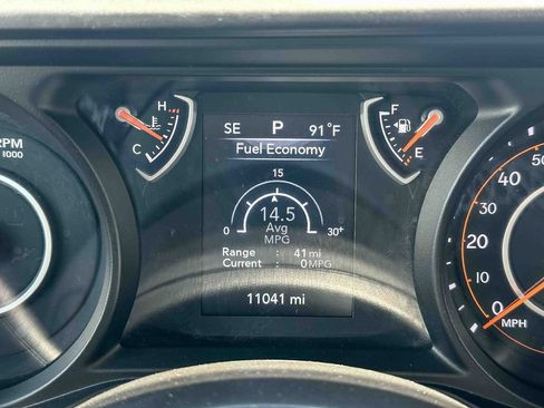 Used 2025 Jeep Wrangler Unlimited Sport AWD/4WD image 25
