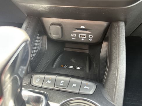 Used 2022 Chevrolet TrailBlazer RS w/ Sun and Liftgate Package AWD/4WD image 16