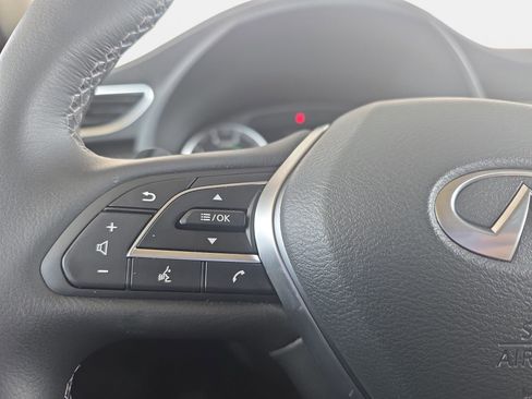 Certified 2025 INFINITI QX50 Luxe image 17