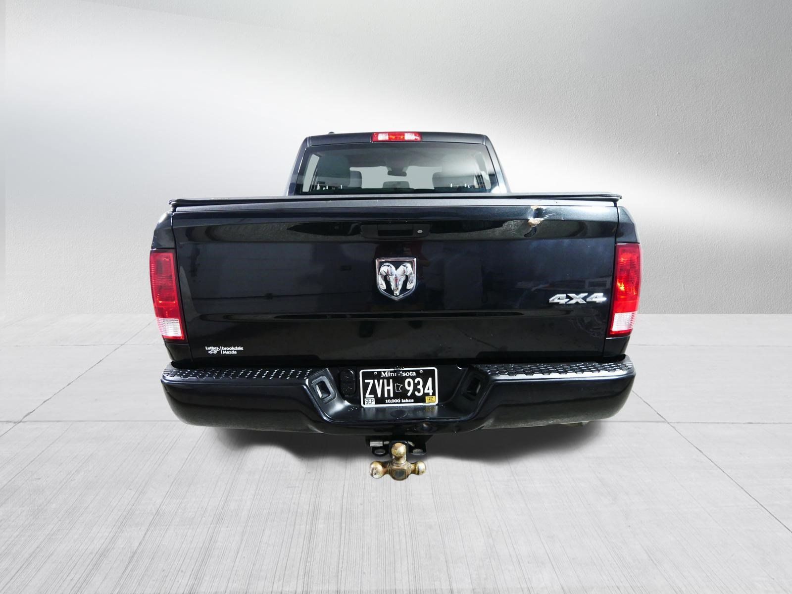Used 2017 RAM 1500 Express AWD/4WD image 6
