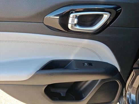 Certified 2023 Jeep Compass Limited image 19