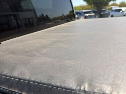 Used 2022 Chevrolet Silverado 1500 LT image 12