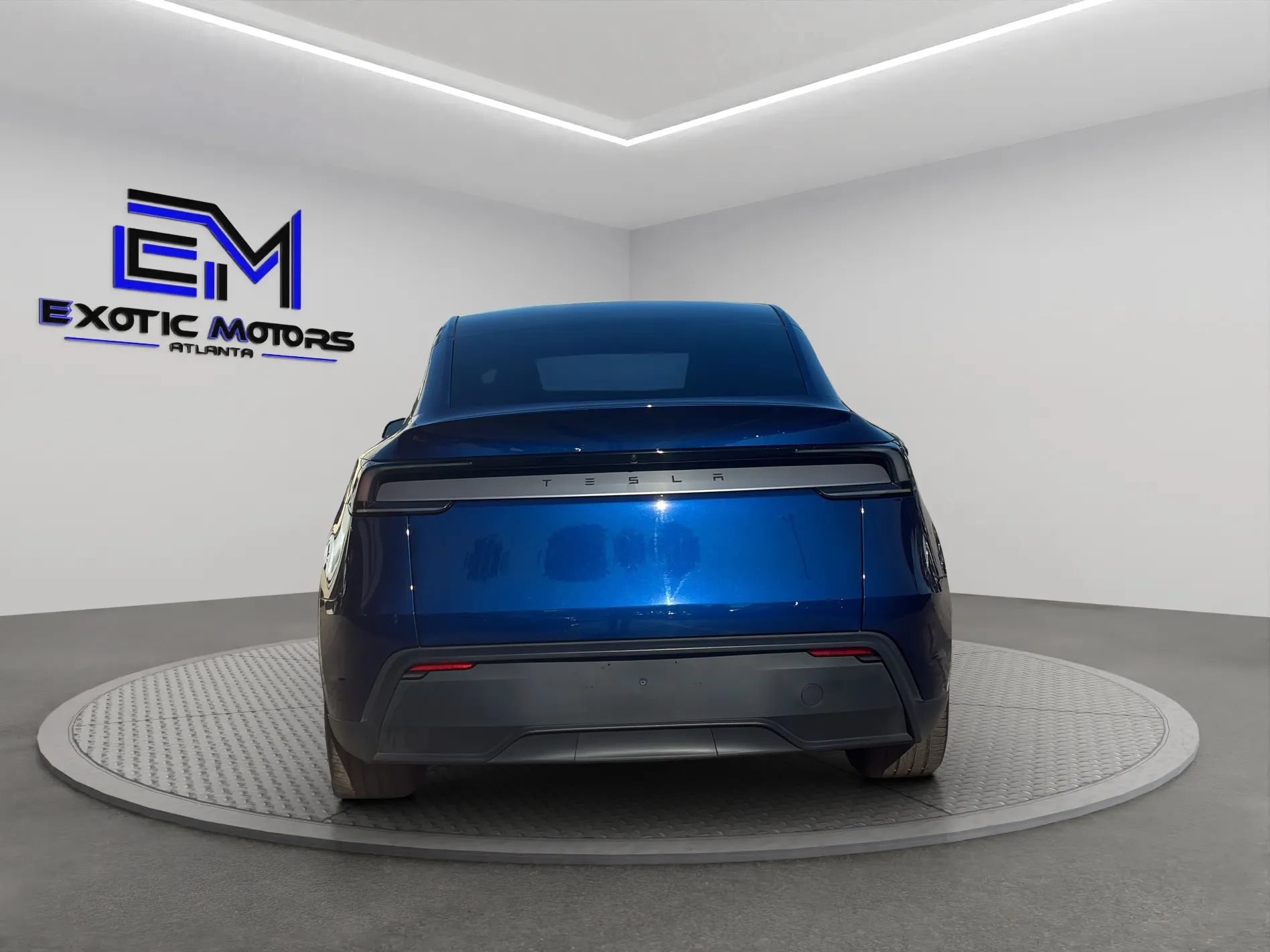 Used 2026 Tesla Model Y Long Range RWD image 4