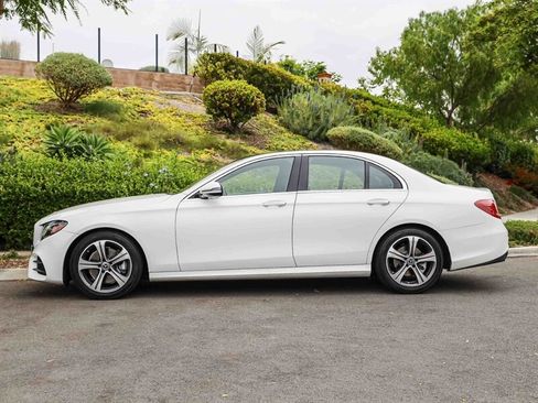 Used 2019 Mercedes-Benz E 300 image 2