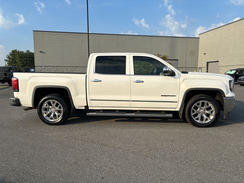 Used 2018 GMC Sierra 1500 SLT w/ SLT Premium Package RWD image 5