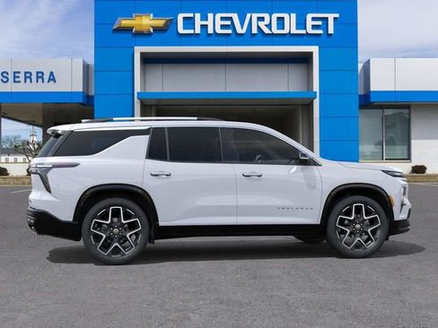 New 2026 Chevrolet Traverse High Country w/ LPO, Floor Liner Package AWD/4WD image 5