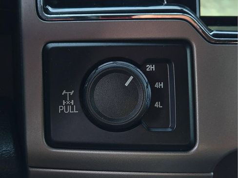 Used 2022 Ford F250 Lariat w/ Lariat Value Package image 15