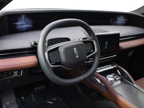 New 2026 Lincoln Nautilus Reserve w/ Jet Appearance Package AWD/4WD image 11