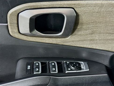 Used 2023 Kia Sorento S w/ Panoramic Sunroof Package image 26