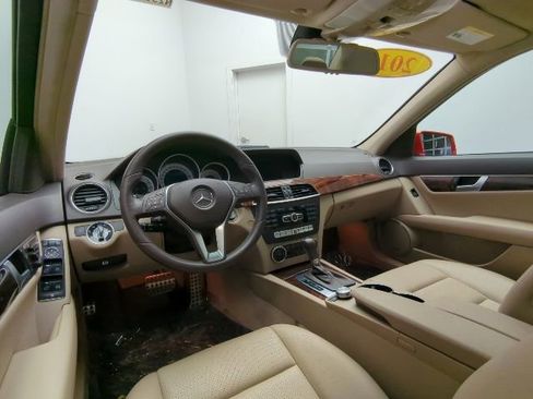 Used 2013 Mercedes-Benz C 300 4MATIC Sedan image 27