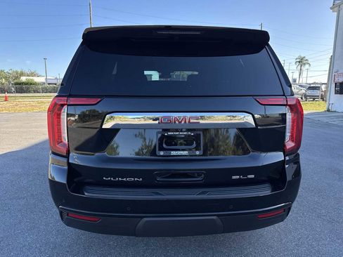 Used 2024 GMC Yukon SLE AWD/4WD image 8