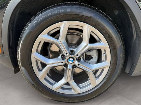 Used 2025 BMW X4 xDrive30i w/ Premium Package AWD/4WD image 13