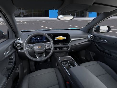 New 2026 Chevrolet Equinox LT w/ Convenience Package II FWD image 18