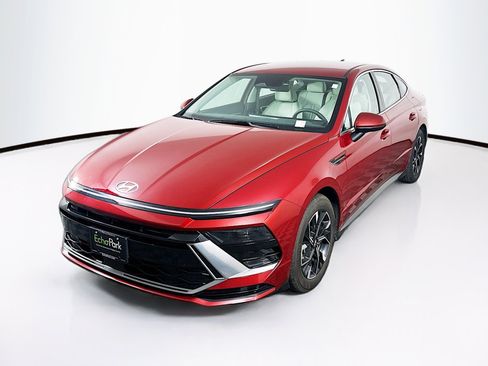 Used 2025 Hyundai Sonata SEL FWD image 3