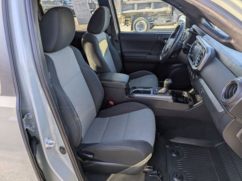 Used 2022 Toyota Tacoma 4x4 Double Cab image 23