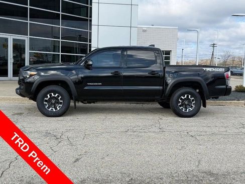 Used 2023 Toyota Tacoma TRD Off-Road w/ TRD Premium Off Road Package image 6