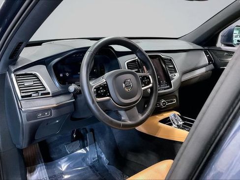 Certified 2025 Volvo XC90 T8 Ultra w/ Protection Package Premier AWD/4WD image 17