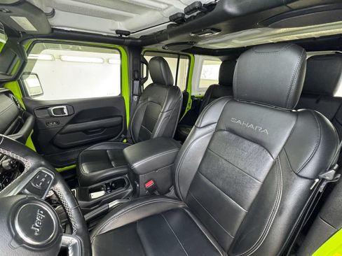 Used 2021 Jeep Wrangler Unlimited Sahara w/ Uconnect 4C Nav & Sound Group AWD/4WD image 13