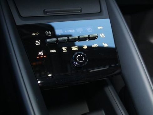 New 2025 Porsche Macan 4S Electric image 16