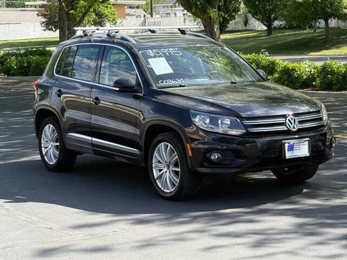 Used 2013 Volkswagen Tiguan S FWD image 2
