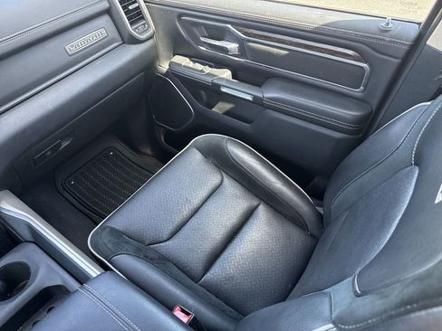 Used 2019 RAM 1500 Laramie image 27
