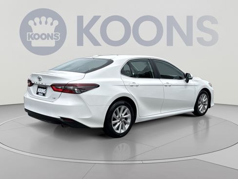 Used 2024 Toyota Camry LE FWD image 7