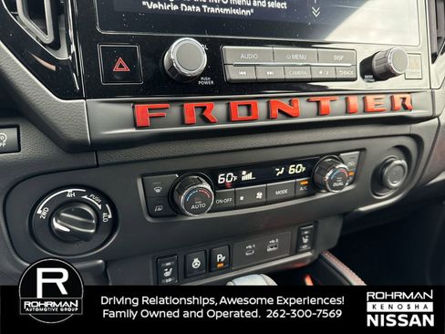Used 2026 Nissan Frontier PRO-4X w/ Pro-4x Convenience Package image 10
