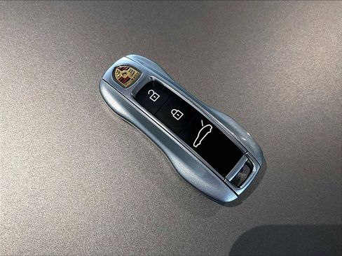 Used 2020 Porsche Panamera GTS w/ Assistance Package image 36