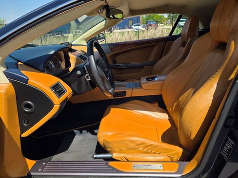 Used 2009 Aston Martin DB9 Volante RWD image 4