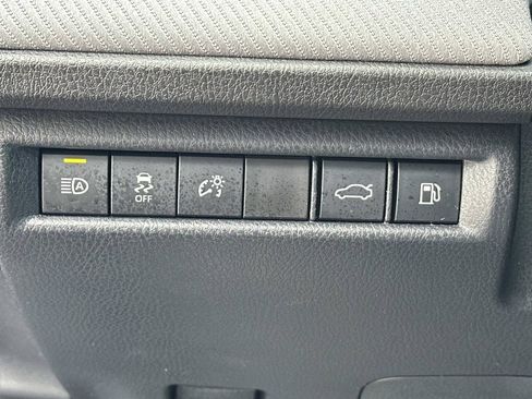 Used 2025 Toyota Camry SE FWD image 26