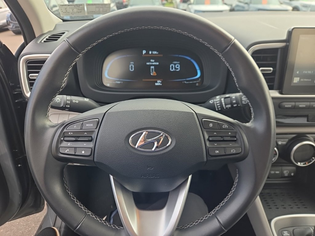 Used 2026 Hyundai Venue SEL FWD image 13