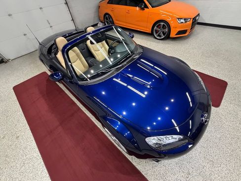 Used 2011 MAZDA MX-5 Miata Grand Touring RWD image 22