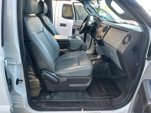 Used 2015 Ford F250 XL w/ Power Equipment Group RWD image 9