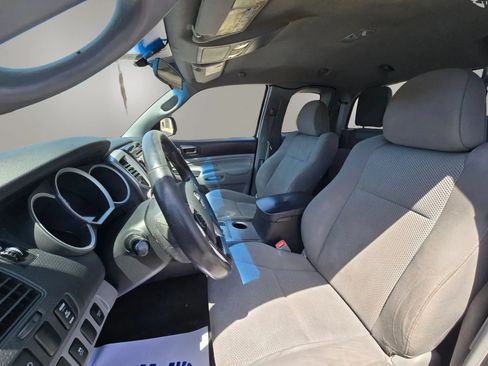 Used 2014 Toyota Tacoma 4x4 Access Cab V6 w/ TRD Sport Package image 8