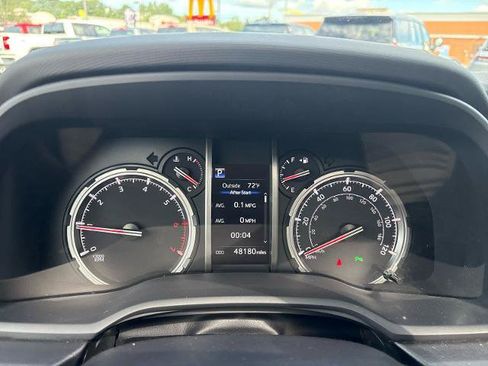 Used 2022 Toyota 4Runner Limited AWD/4WD image 23
