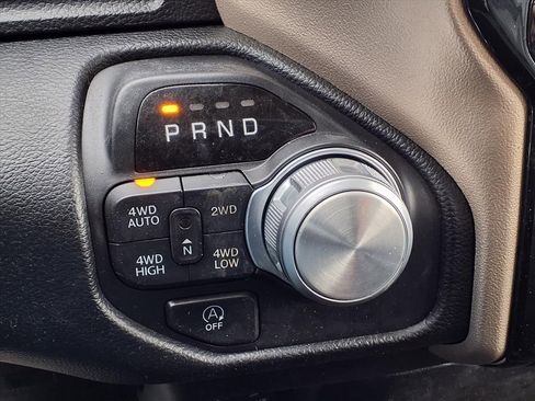 Used 2019 RAM 1500 Laramie image 22