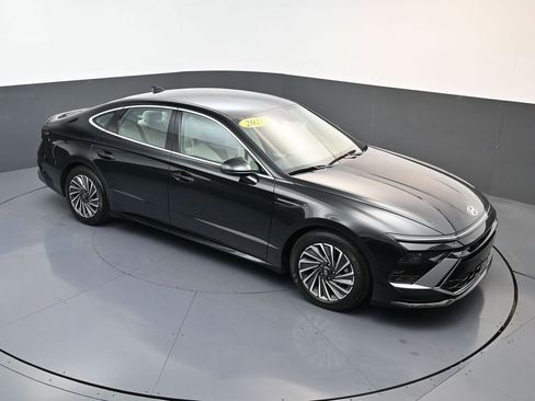 Certified 2025 Hyundai Sonata SEL FWD image 14