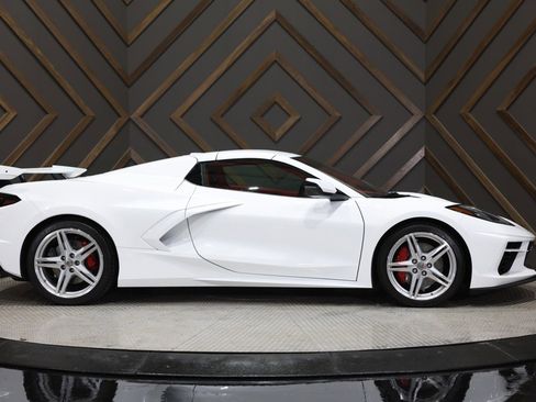 Used 2024 Chevrolet Corvette Stingray Premium Conv w/ Z51 Performance Package image 10