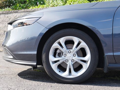 Used 2023 Honda Accord LX image 11