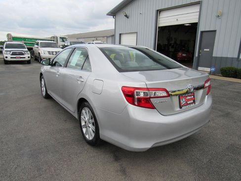 Used 2013 Toyota Camry XLE w/ Leather Pkg FWD image 4